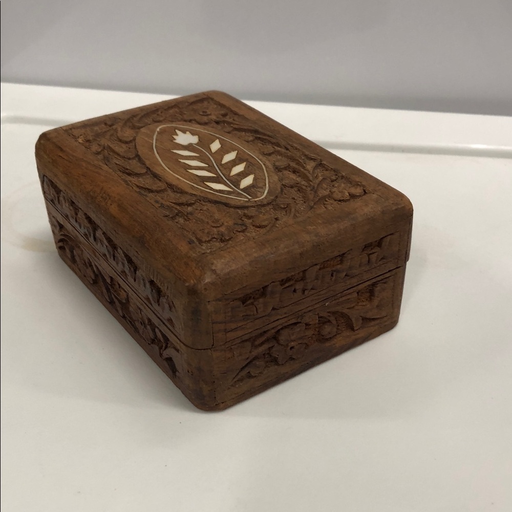 Handcrafted Wooden Decorative Box from India - Picture 5 of 5